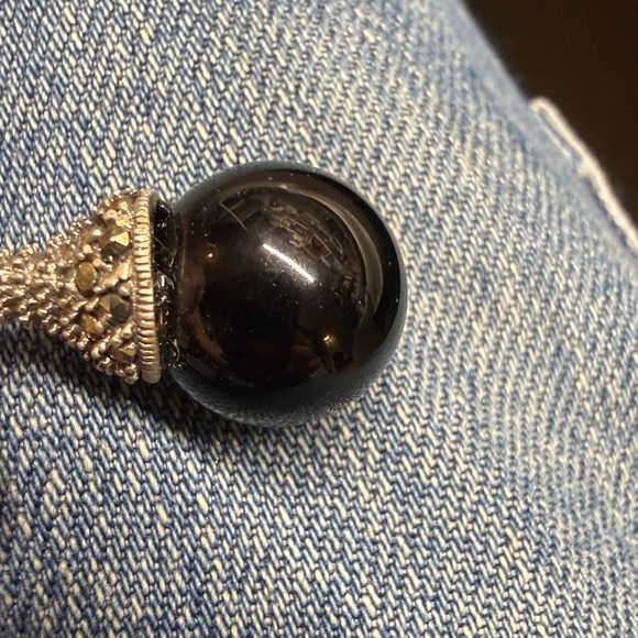 Silver Black drop earrings - Picture 5 of 7